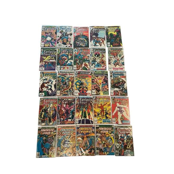 Lot 25 Fantastic Four bronze-age comics 213, 215-217, 226, 229, 231-237, 239-242